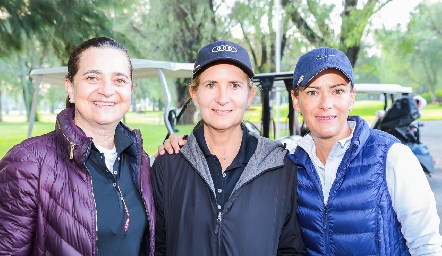  Cristina Alcalde, Iveth Coulon y Daniela Coulon.