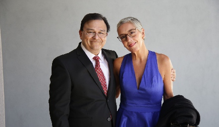  Héctor y María Gómez.