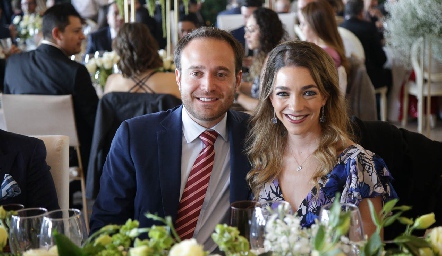  Fernando de Luna y Mónica Garza.