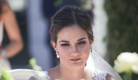  Zaira Herbert.