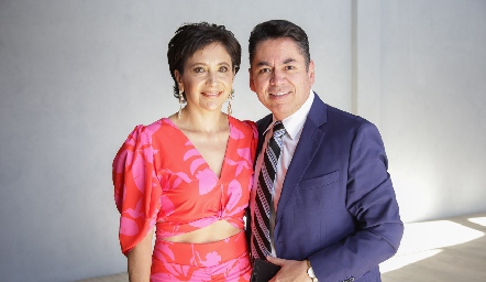  Laura Morales y Ángel González.
