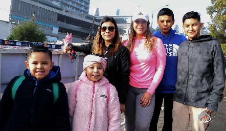  Salvador, Alejandro, Isabel, Goreti, Jimena y Armandito.
