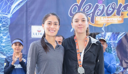  Liliana Covarrubias y Úrsula Contreras.