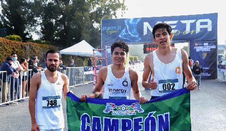  Gonzalo Parra, Israel Reyna y Andrés Leija.