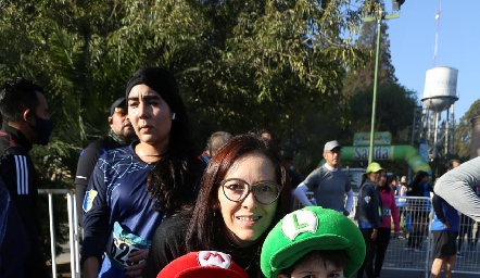  Erika Bernal, Juan Carlos y Marcelo Lara.