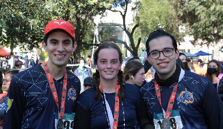  Enrique Salces, Marisa Michel y Jorge Zúñiga.