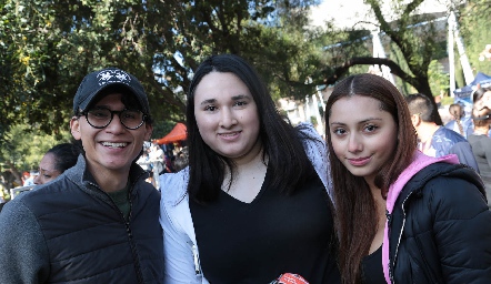  Arturo Rafael, Paola Vázquez y Shacti Allen.
