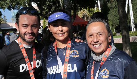  Víctor Villaseñor, Marianela Villanueva y Raúl Rivera.