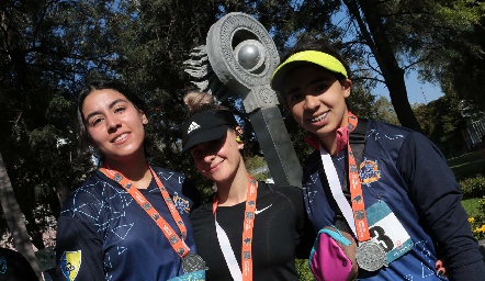  Montse Suárez, Lorena Canseco y Sofía Espinosa.
