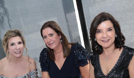  Lorena González, Elsa Ortega y Martha Aguilar.