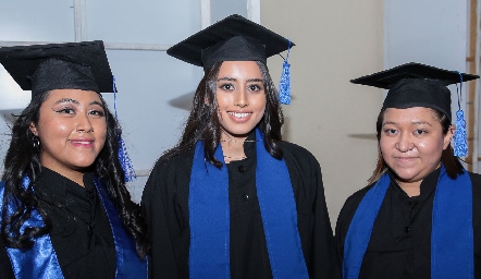  Alondra Cervantes, Estefany Chávez y Diana Pachicano.