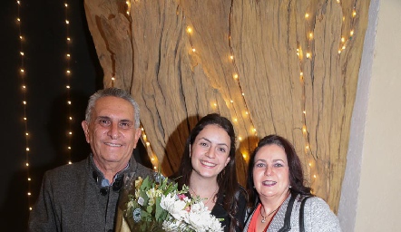  Luis Velasco, Mariana Velasco y Julieta de la Serna.