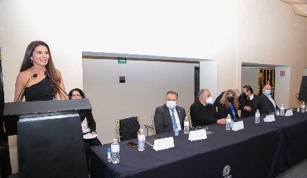  Carla Urdapilleta.
