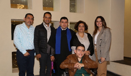  Javier Machinena, Paulina Gerardo, Mauricio Machinena, Macrío Martínez y Gerardo Machinena.