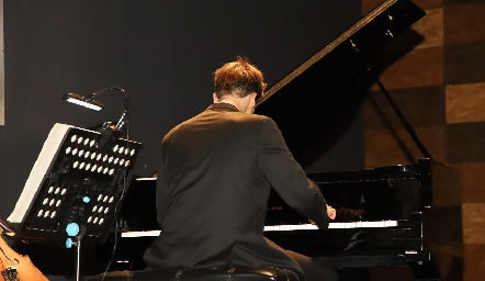  Concierto de Vladimir Petrov.