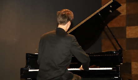  Concierto de Vladimir Petrov.