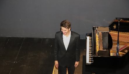  Concierto de Vladimir Petrov.