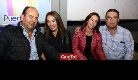  Carlos y Lorena Sánchez, Alejandra y Toño Gutiérrez.