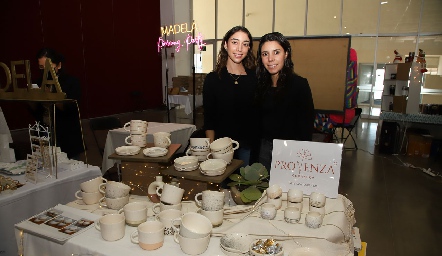  Paula Pérez e Ilse Lázaro de Provenza ceramica.