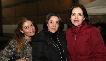  Yadira, Alejandra y Carina.