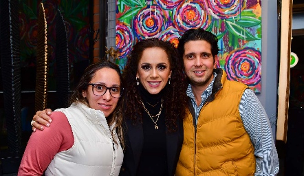 Nora, Mariza Calderón e Ismael Trejo.