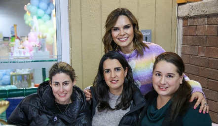  Andrea Fernández, Sandra Villasuso, Alejandra Díaz de León y Adriana.