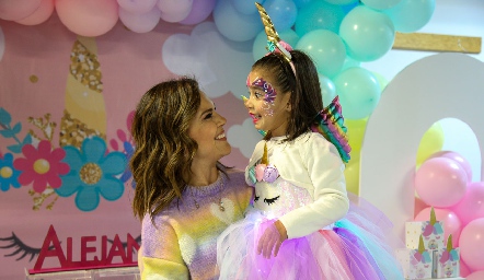  Ale con su hija Ale.