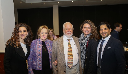  Carla Gil, Lynnette Pizzuto, Guillermo Pizzuto, Julissa Ayala y Guillermo Padrón.