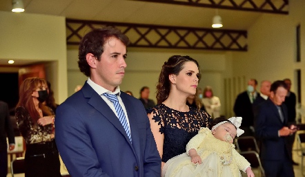  Javier Meade y Jessica Martín Alba  con su hija Alessa.