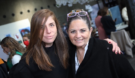  Lorena Sarabia y Laura García.