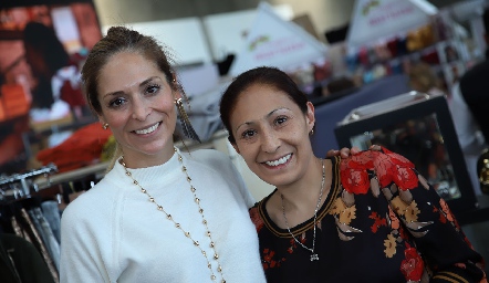  Cecilia Martínez y Nayeli Fuentes.