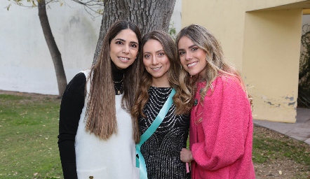  Adriana Estrada, Nayelli Maya y Joselyn Córdova.
