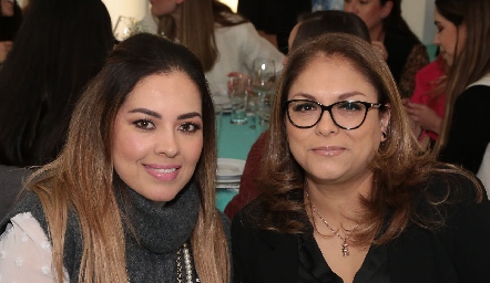 Gaby Rodríguez y Lolita Vázquez.