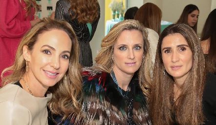  Lila Medina, Cristina Ocejo y Lourdes Orozco.