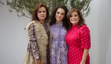 Martha Martínez, Paola Zepeda y Beatriz Rojas.