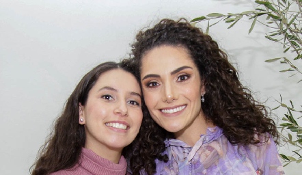  Paola Córdova y Paola Zepeda.