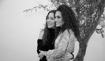  Lorena de la Parra y Paola Zepeda.