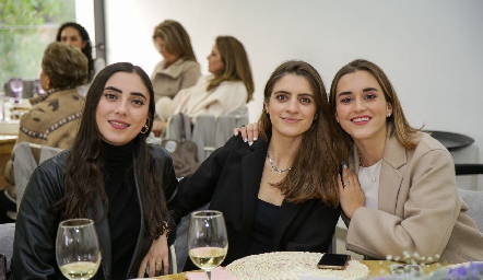  Isabella Zollino, Paola Gutiérrez y Pamela Rubio.