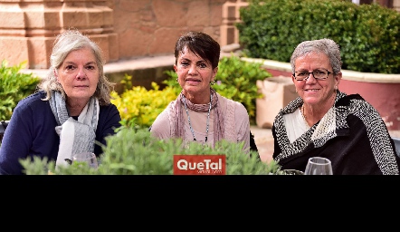 Lilian Harris, Mari Lupe de Leal y Araceli Goñi.