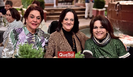 Mónica Silos, Melissa Gómez y Regina Bretherton.