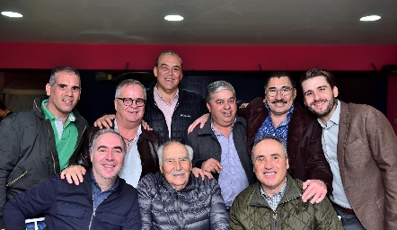  Enrique Navarro, Arturo Álvarez, Johan Werge, Gerardo Córdova, Luis Chávez, Juan Pablo Chávez, Güero, Rafael y Alejandro Navarro.