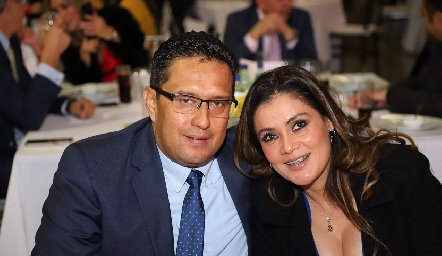  Juan Manuel López y Jessica Mejía.