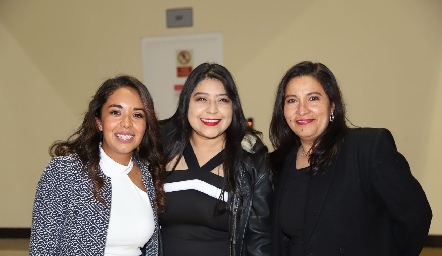  Lucía Rodríguez, Carla Martínez y Ana Luisa Rodríguez.