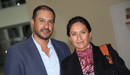 Román Saldaña y Marisol Miranda.