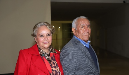  Amanda Medina y José Encarnación.