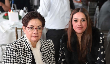  María Guadalupe del Rosario y Alejandra Sánchez.