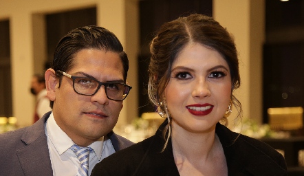  Carlos Martínez y Mayra Almazán.