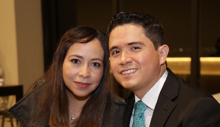 Brissa Carrillo y Axel Rosas.