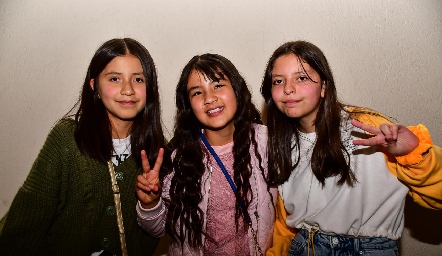 Eilin Sánchez, Sofía Narváez  y Alejandra Lara.