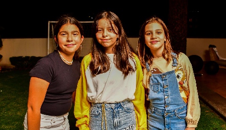 Regina Yáñez, Alejandra Lara y Pilar Bravo.
